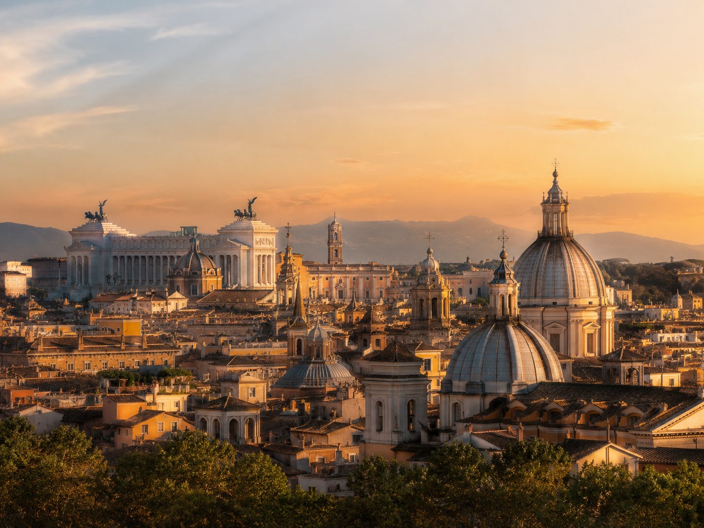 Roma ao entardecer, com cúpulas e telhados da cidade.